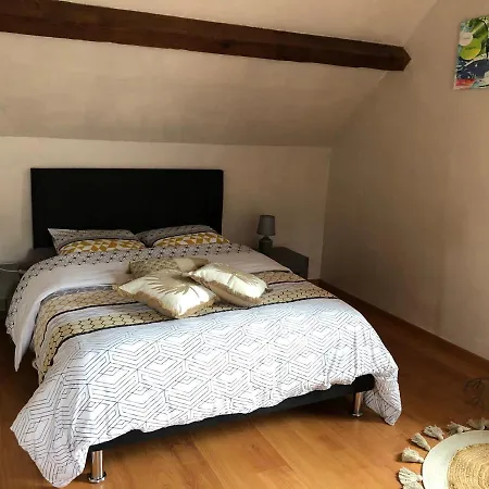 Le Moulin Bertrand بيت للعطل Martigny-Courpierre
